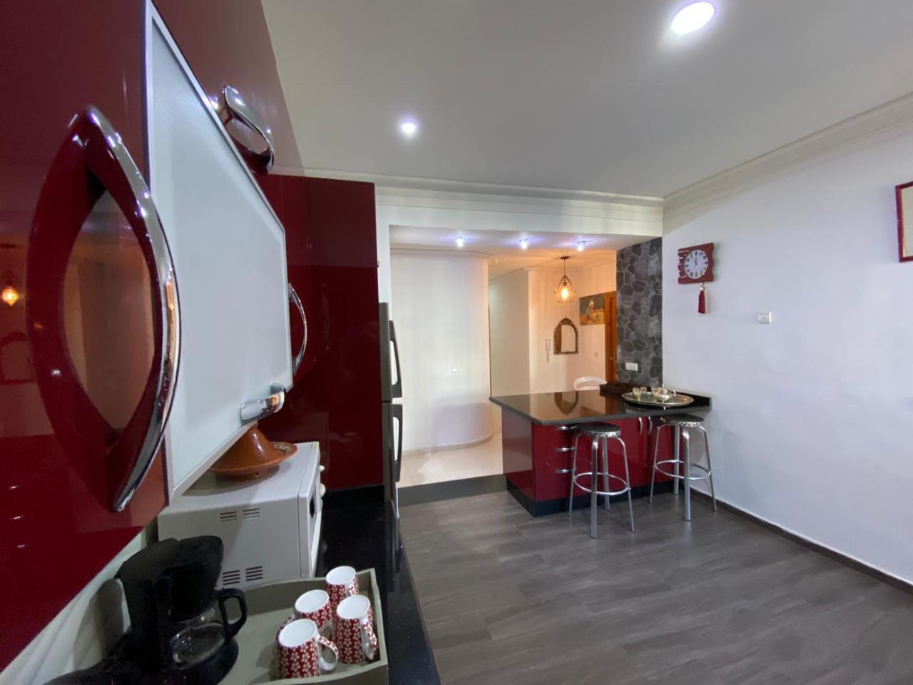 Sweet Jacob's Apartment